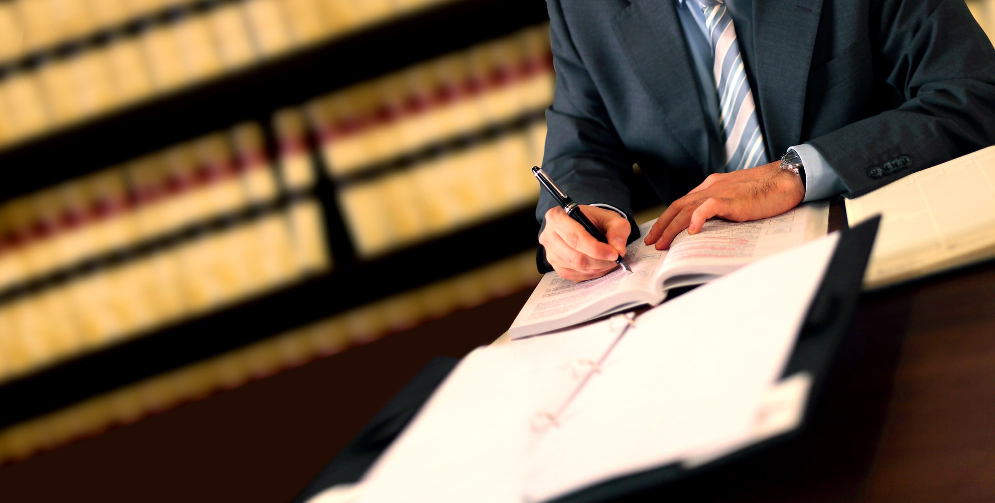 You are currently viewing Why You Should Hire An Elder Law Lawyer